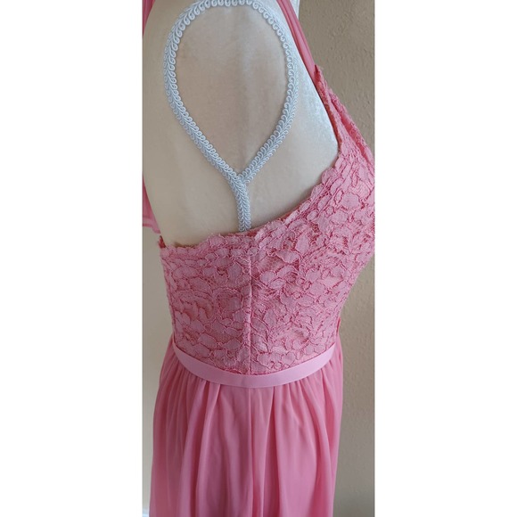 David's Bridal Tie Neck Halter Floral Lace Mini Bridesmaid Dress Parfait Pink 8 - Picture 4 of 14